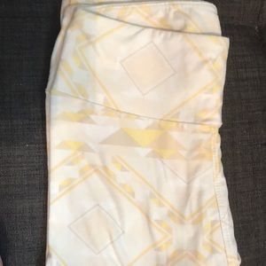 LuLaRoe One Size Aztec leggings